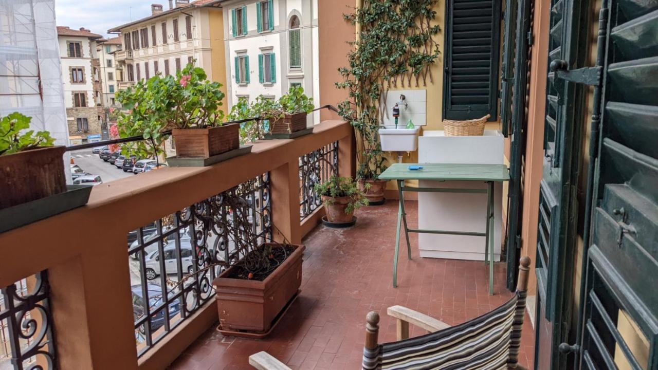 Double Bedroom In Beautiful 30'S Style Apartment Florens Exteriör bild